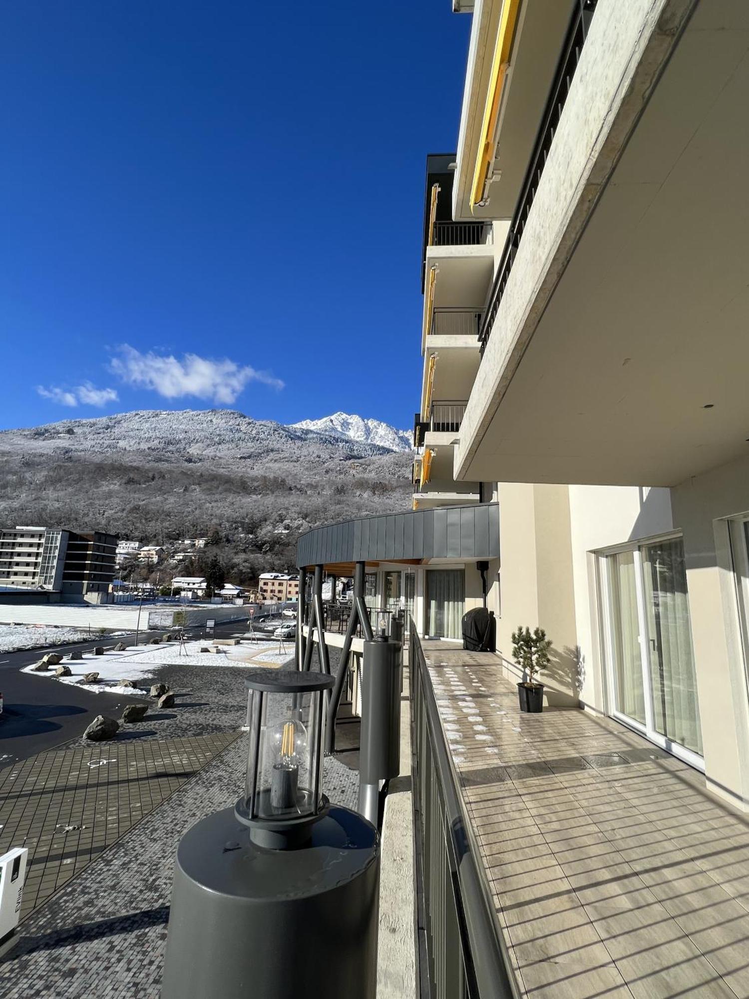 Alp Art Hotel Monthey Collombey-Muraz Extérieur photo