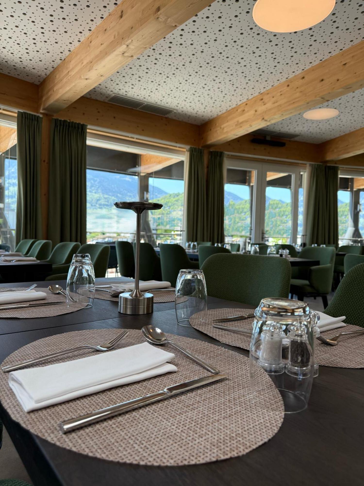 Alp Art Hotel Monthey Collombey-Muraz Extérieur photo